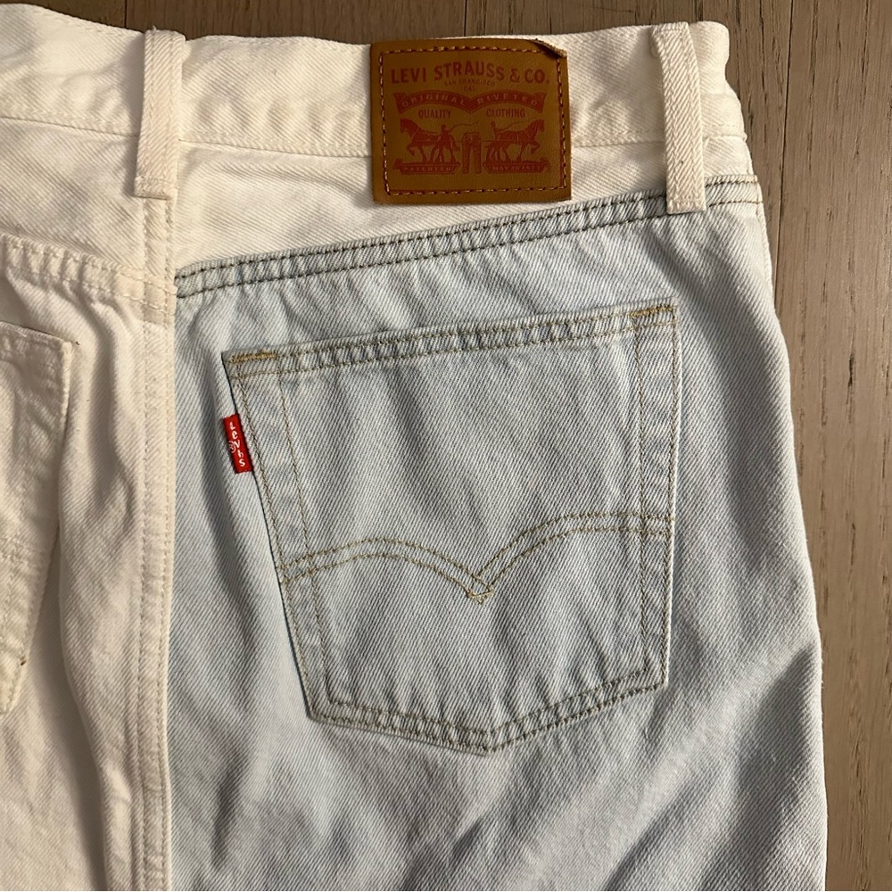 Levi’s Two Toned Color Block Denim Skirt - Picture 6 of 8